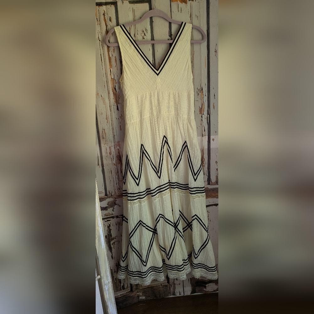Lil Anthropologie Maxi Dress - Picture 3 of 16
